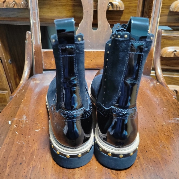 Free People Atlas Black Chelsea Boots - Picture 12 of 15